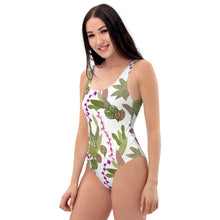 Traje de Baño completo, estampado tropical.