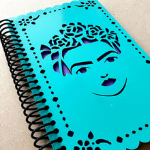 Libreta Frida color menta , media carta.