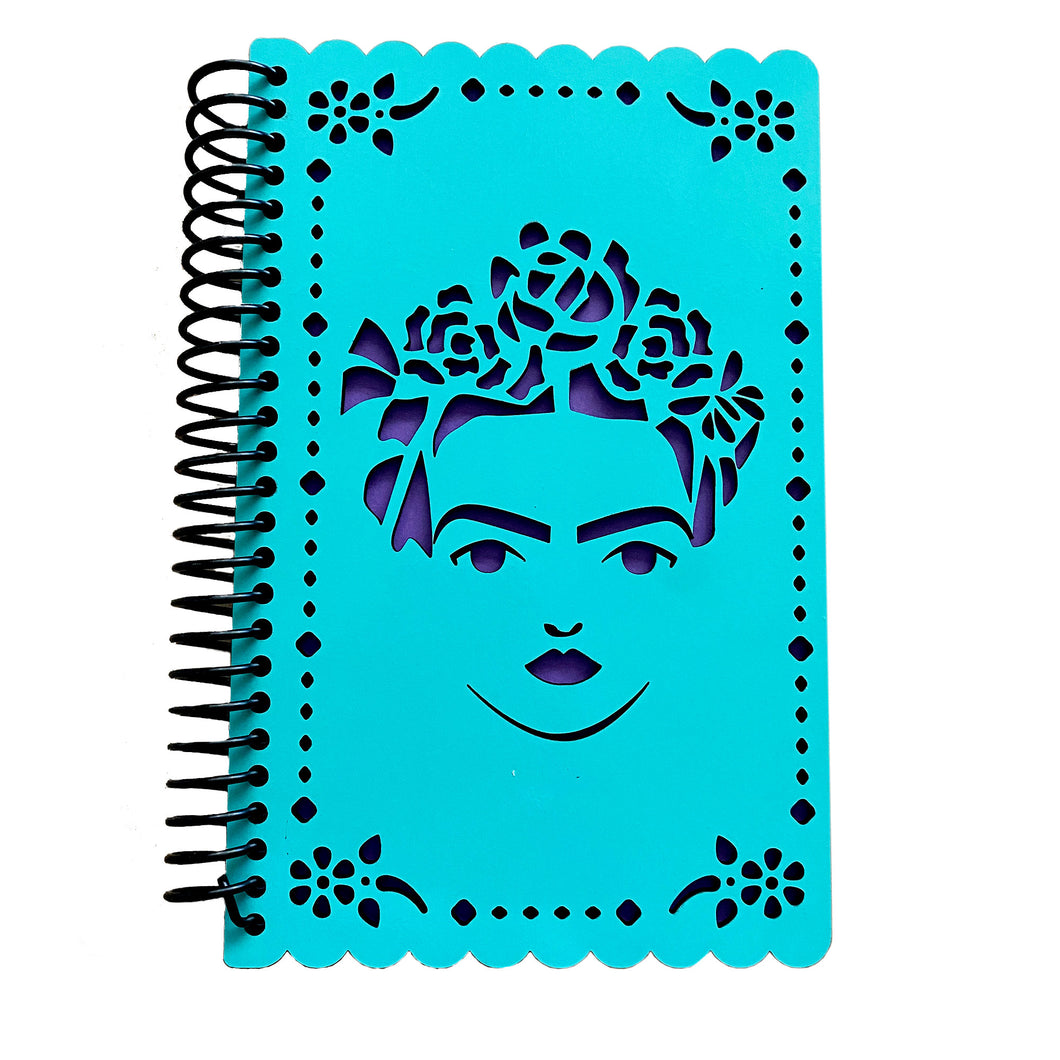 Libreta Frida color menta , media carta.